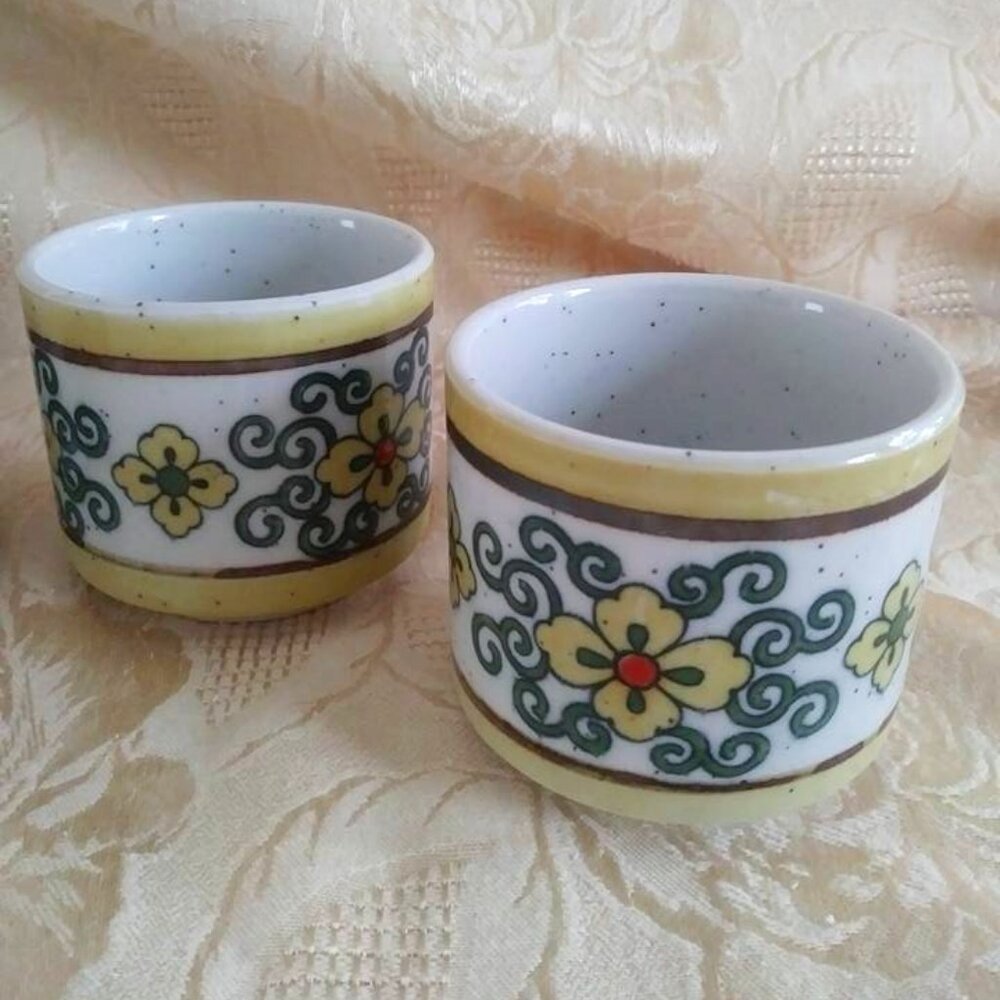 Vintage Set of 4 cups 1960 Retro Pottery Ceramic Flowers